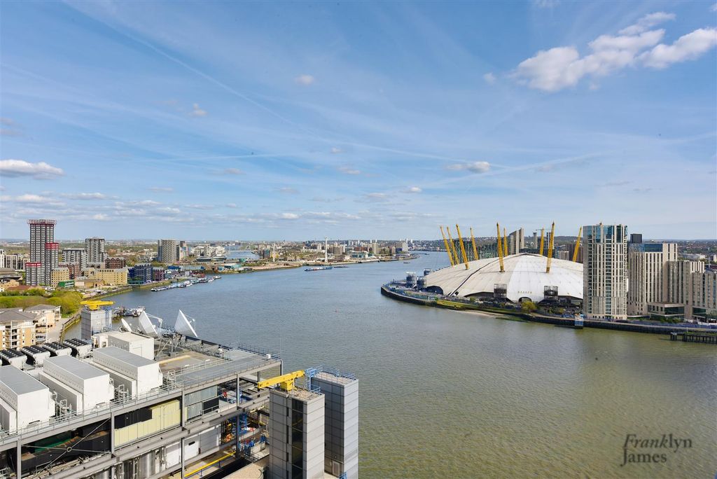 Property photo 3 of 7 2303,Ontario Towe (11).Jpg