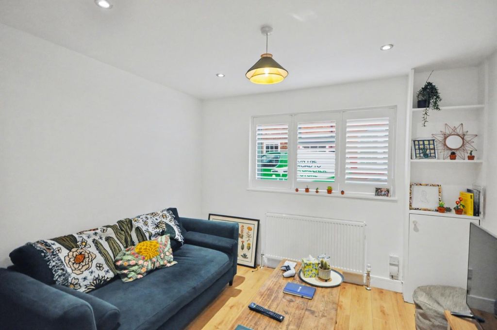 Property photo 2 of 13