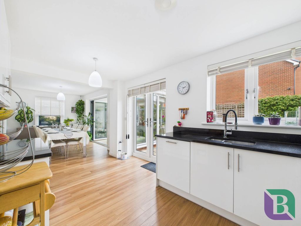 Property photo 3 of 33