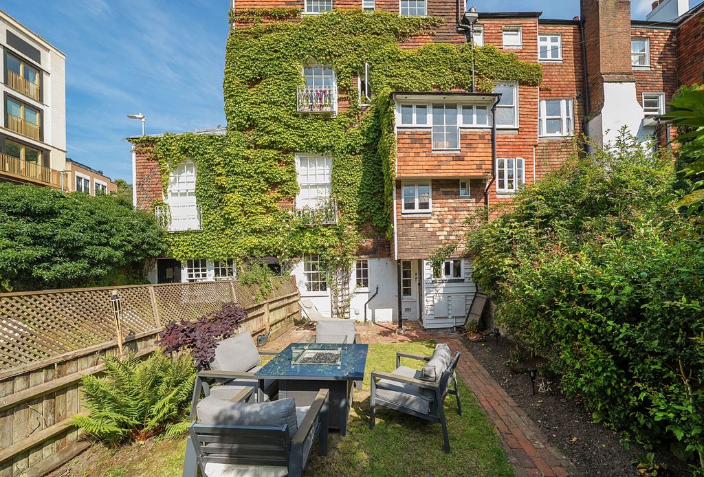 Property photo 1 of 16 1311740-8-685281A...