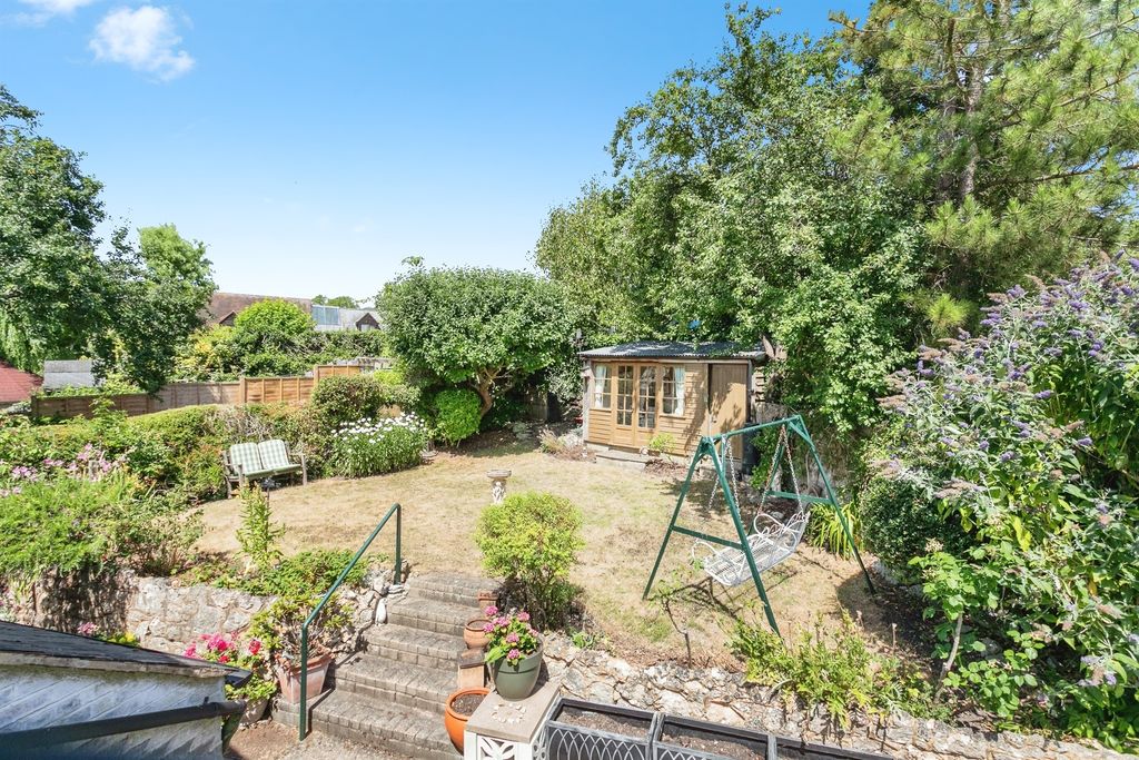 Property photo 2 of 17