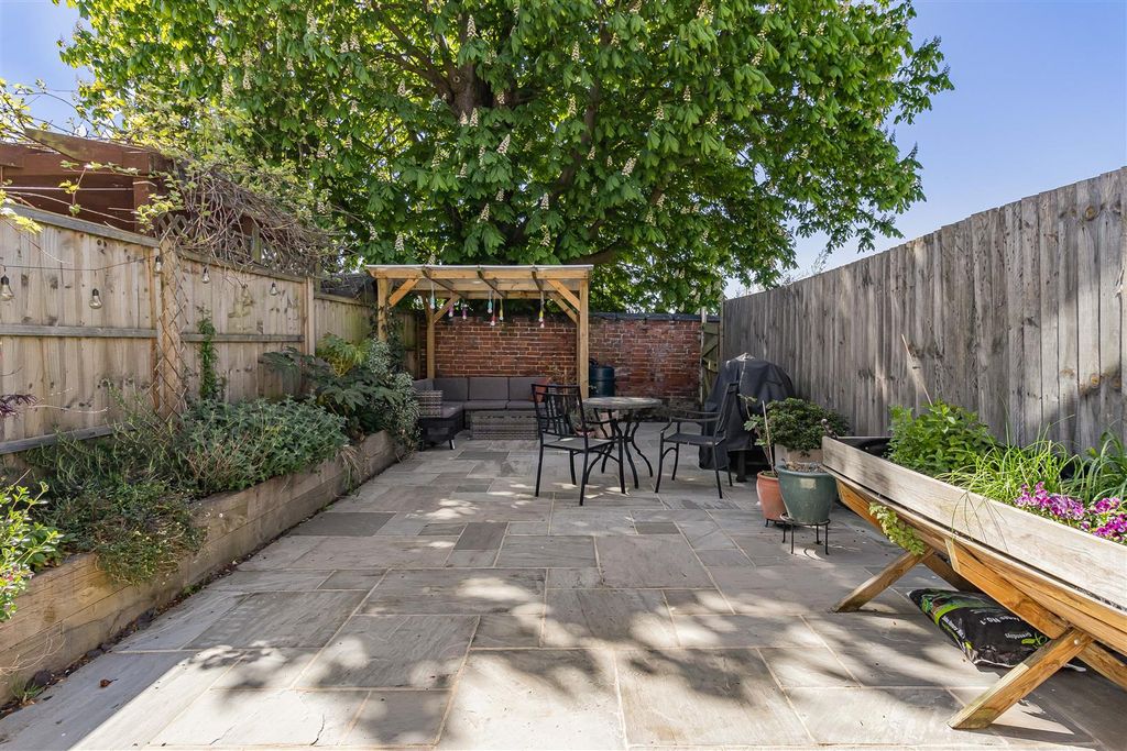 Property photo 3 of 19 93_79932.Jpg