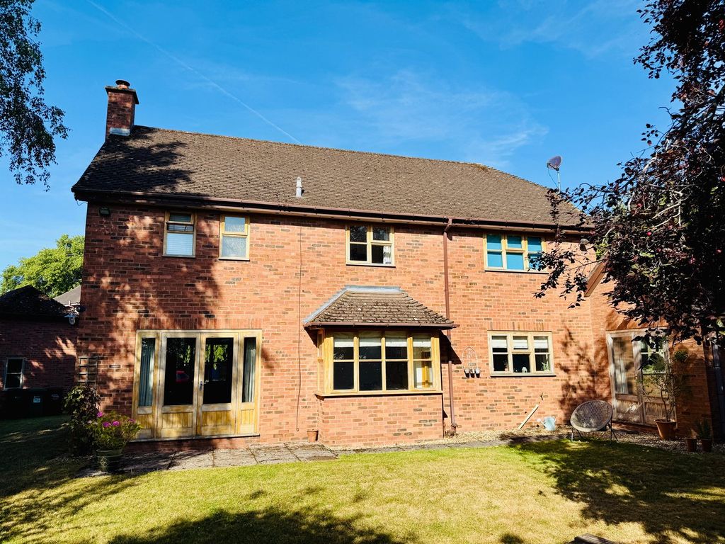 Property photo 3 of 23