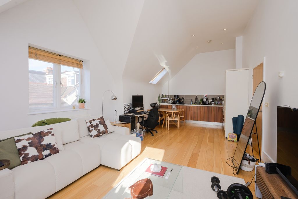 Property photo 2 of 7 Picture No. 03
