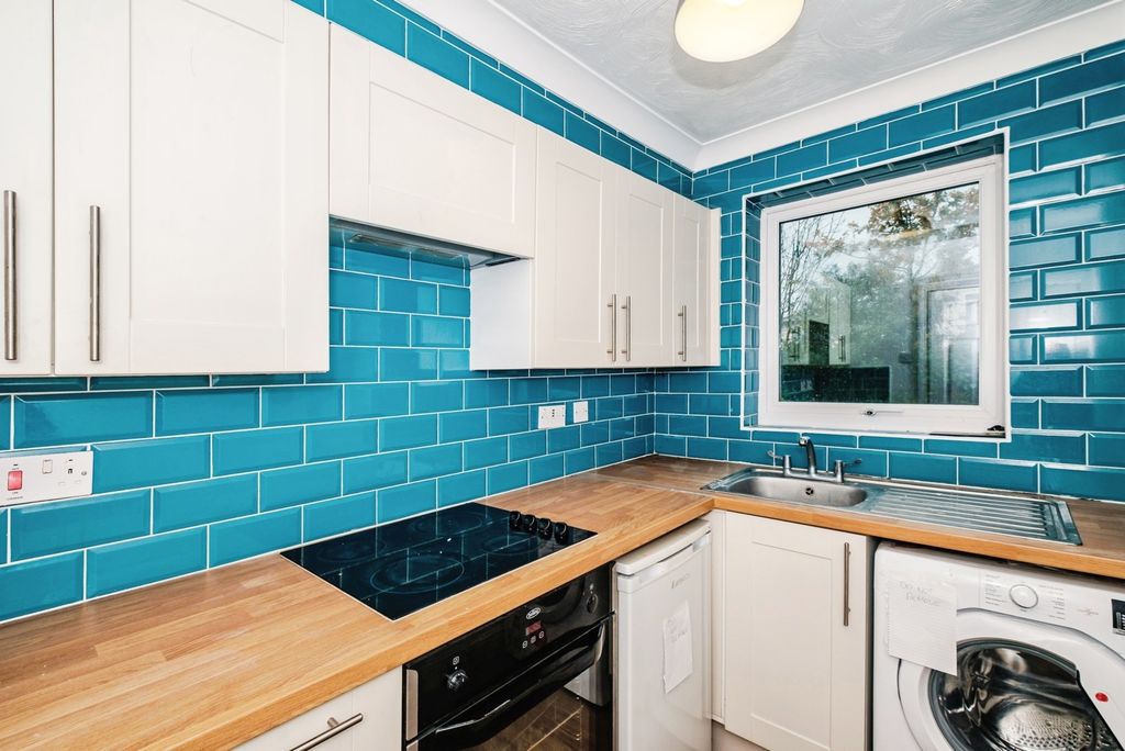 Property photo 3 of 16 Photo