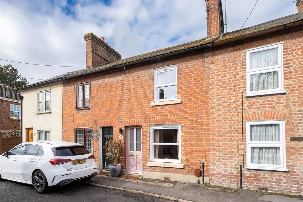 Property photo 2 of 24