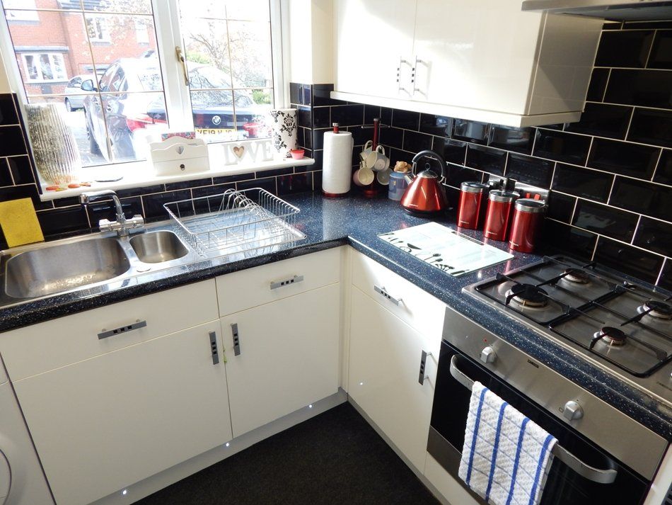 Property photo 3 of 12