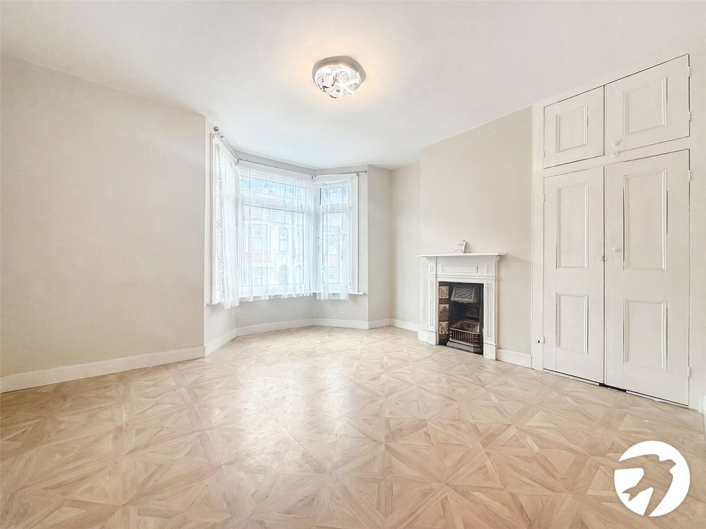 Property photo 2 of 15 Picture No. 01