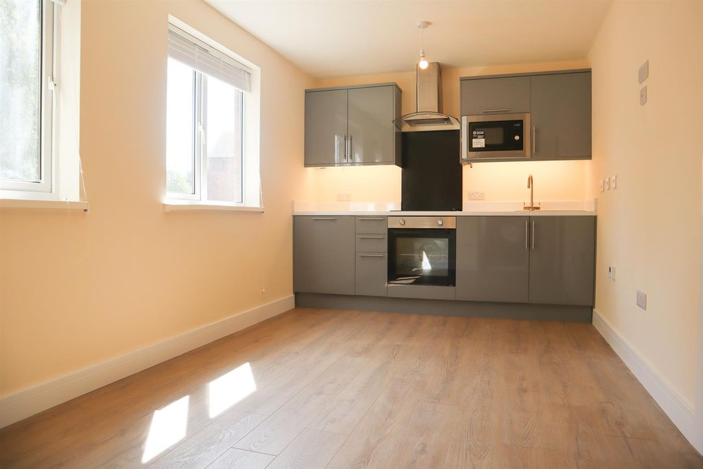 Property photo 2 of 9 Kitchen/Sitting Room