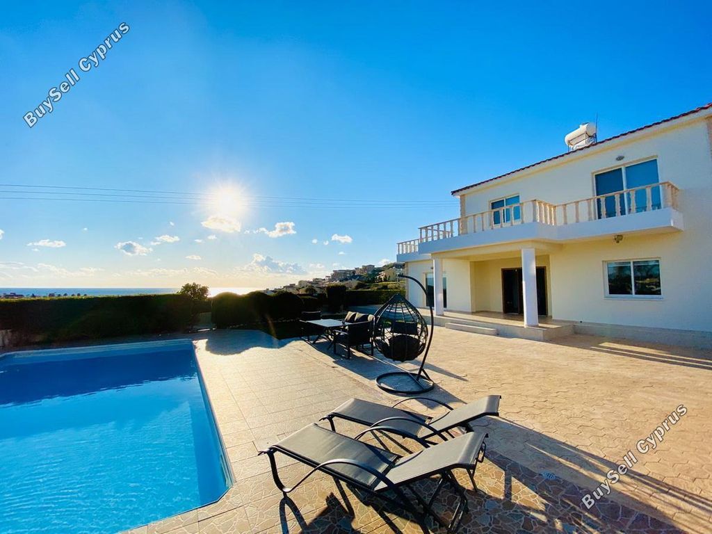 Property photo 2 of 63