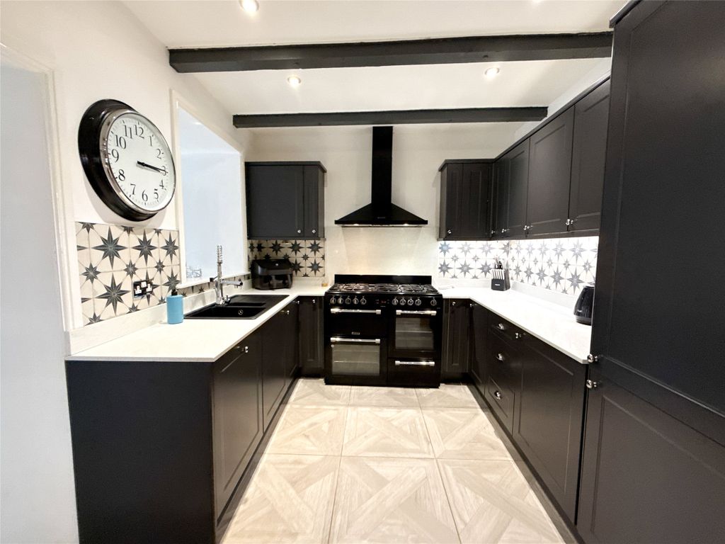 Property photo 3 of 50 Kitchen