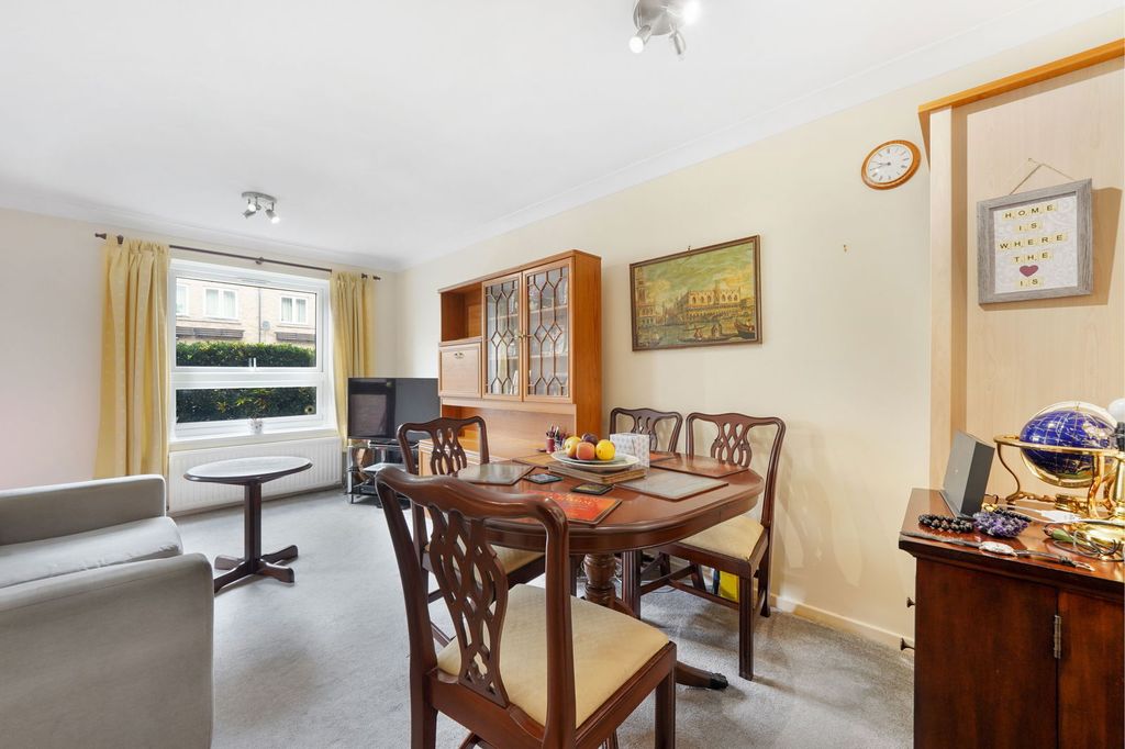 Property photo 2 of 19