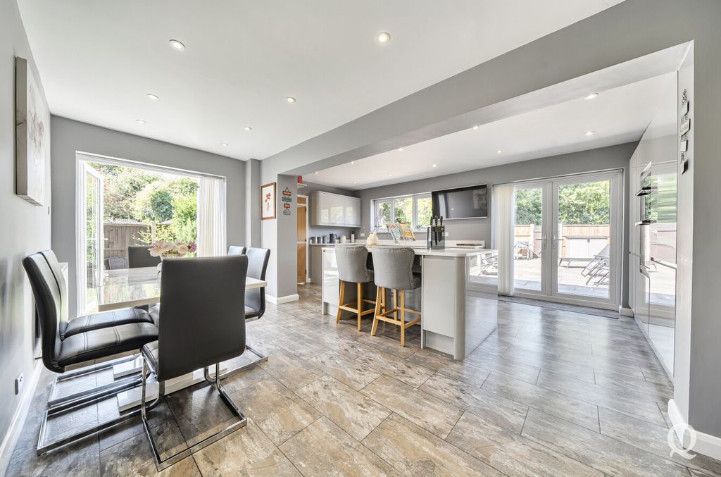 Property photo 3 of 26 15Fcd3ba-01cd-4Bf...