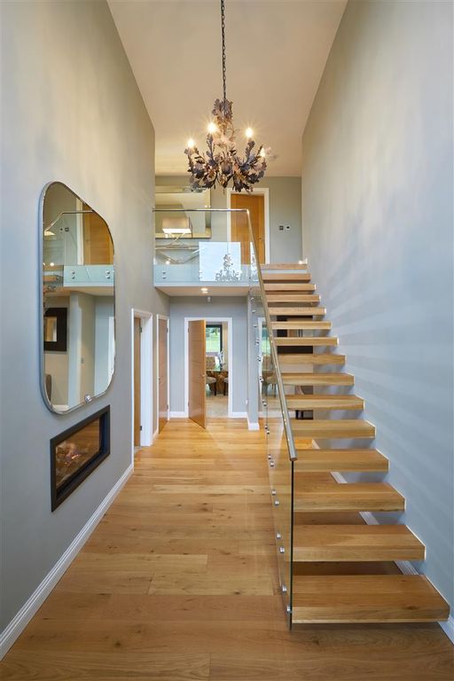 Property photo 3 of 30 Broad View_Interior_025.Jpg