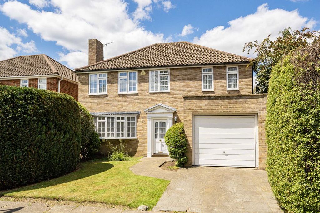 Property photo 1 of 11