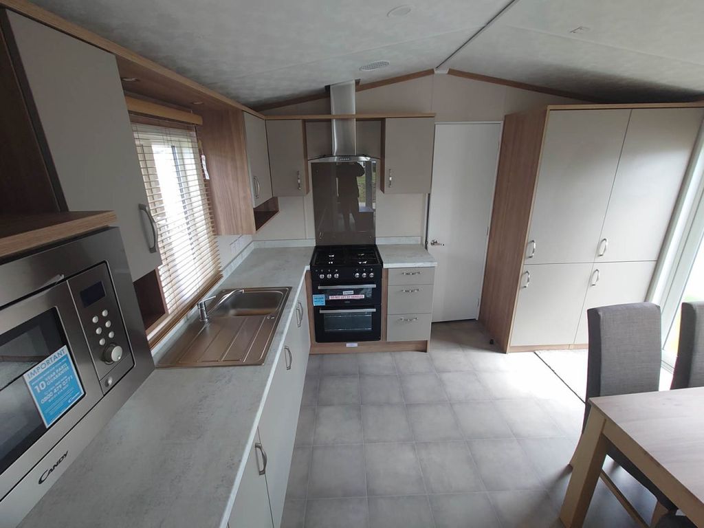 Property photo 3 of 8 3.Jpg