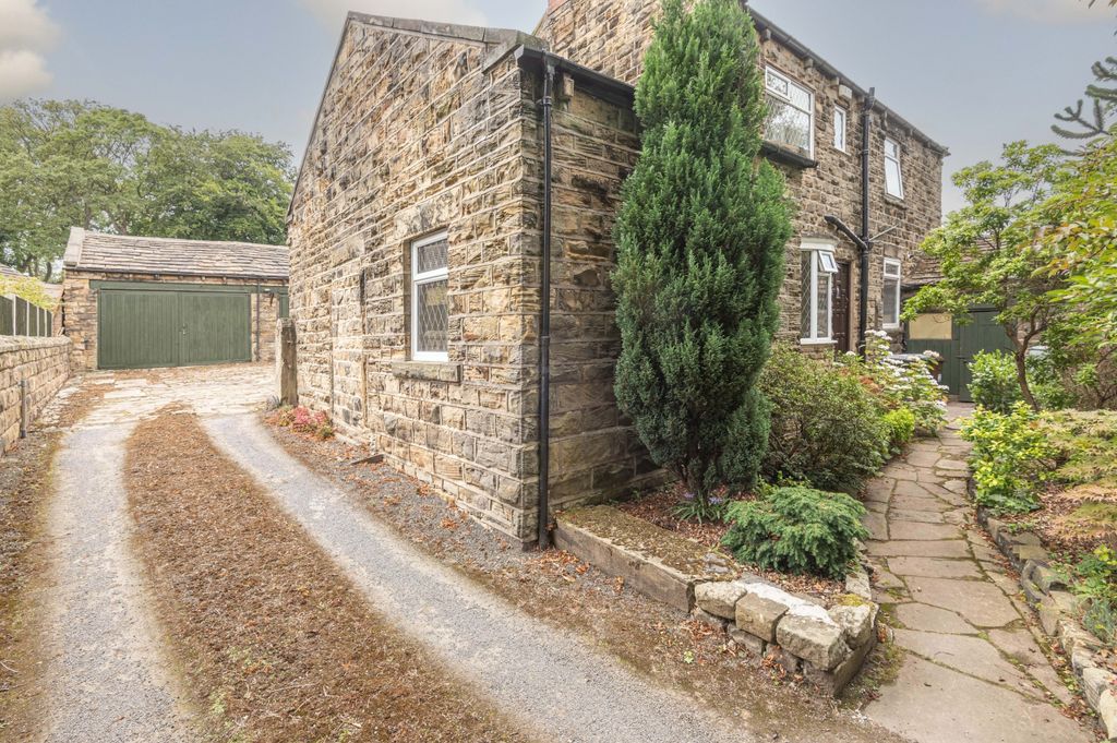 Property photo 3 of 23