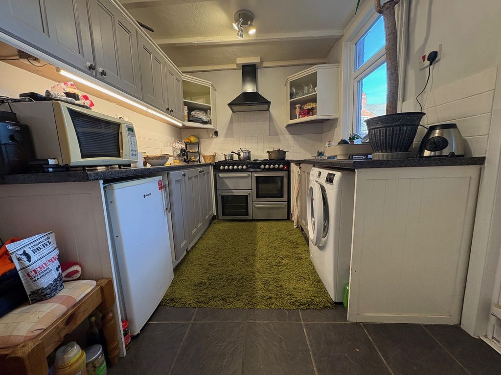 Property photo 2 of 16 Image