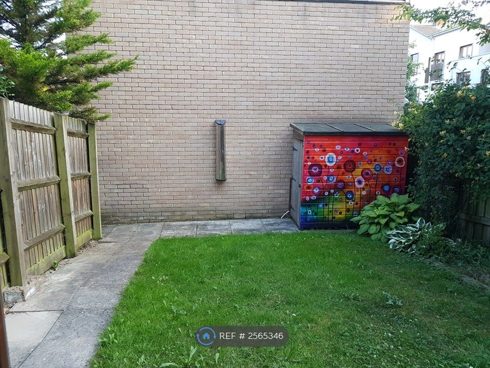 Property photo 3 of 17 Garden