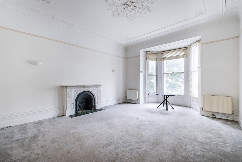 Property photo 1 of 12 Redcliffe-Gardens-01