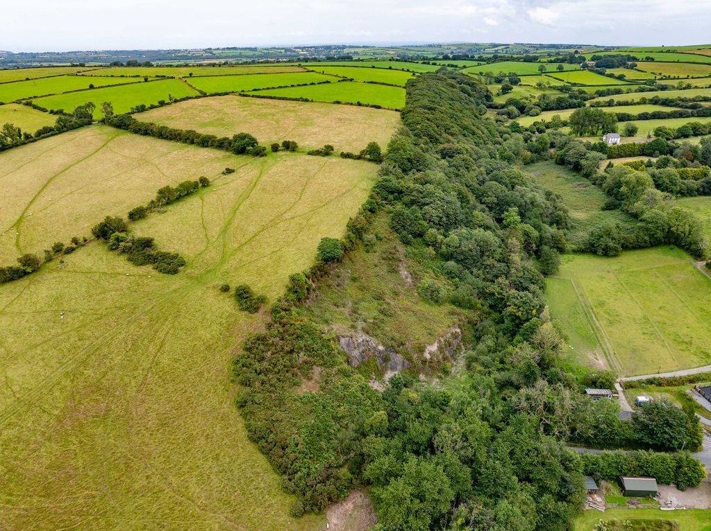 Property photo 1 of 4