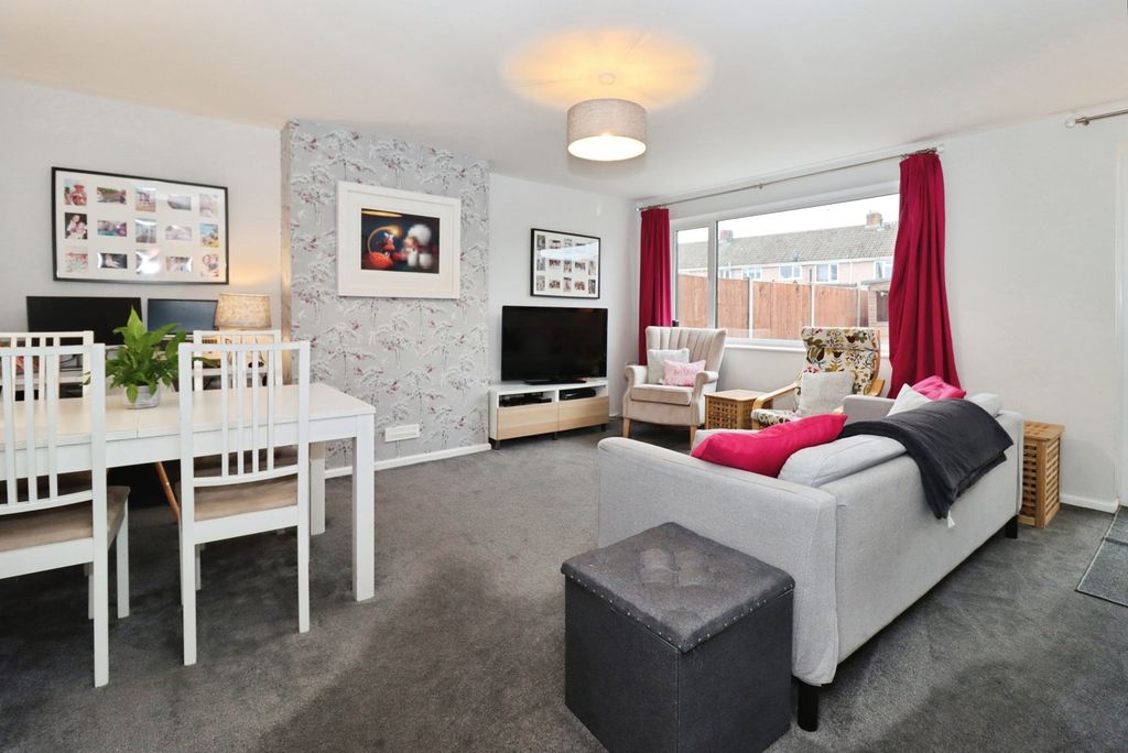 Property photo 2 of 15 Photo