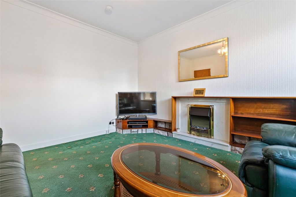 Property photo 3 of 30 Picture No. 09