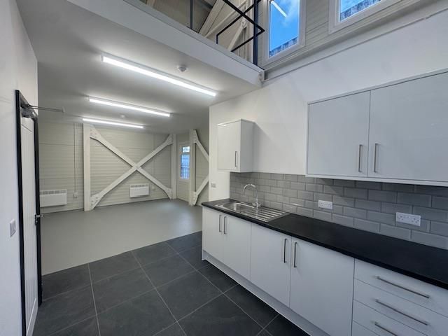 Property photo 3 of 10 Img_4130.Jpg