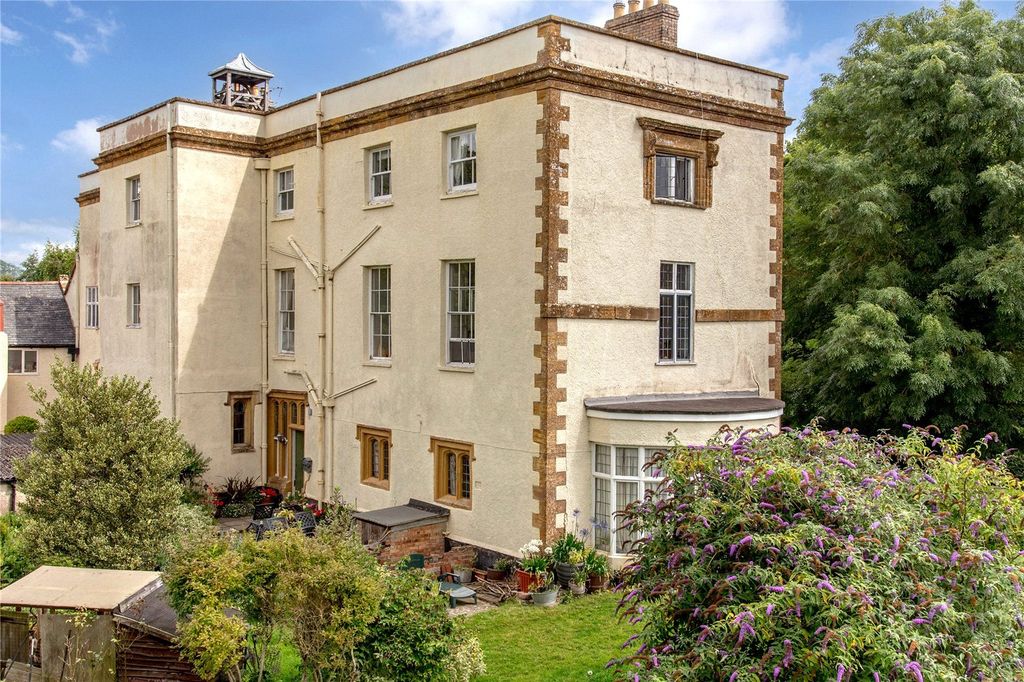 Property photo 1 of 22 Picture No. 01