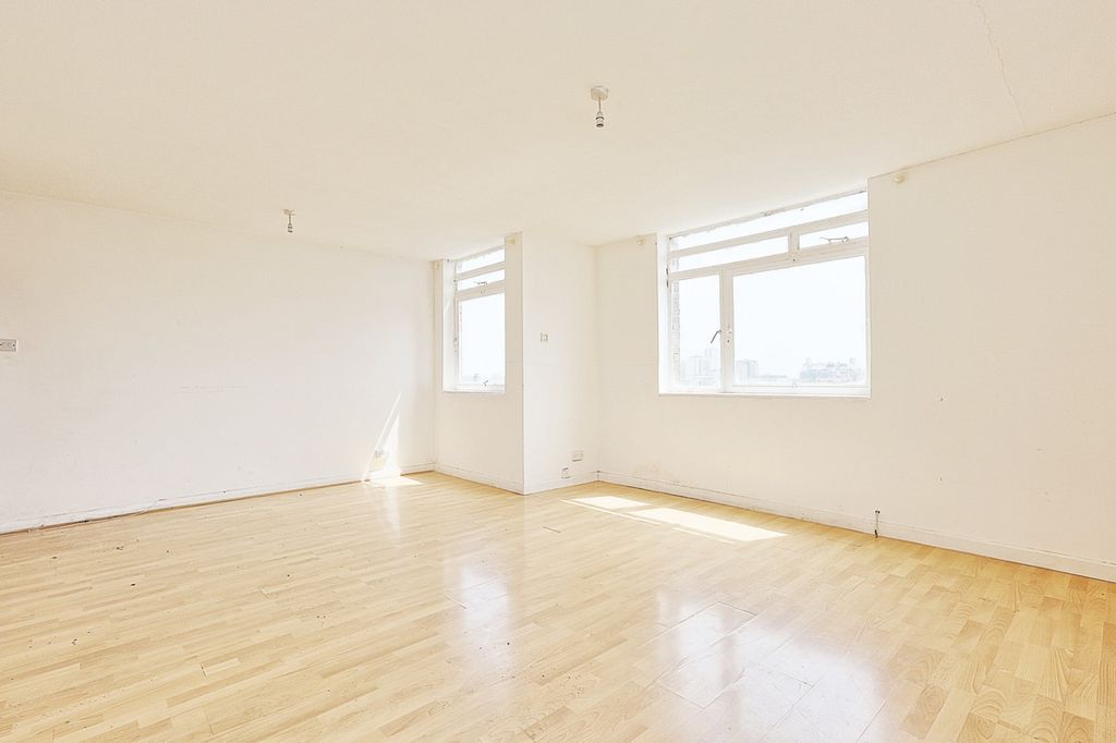 Property photo 3 of 11