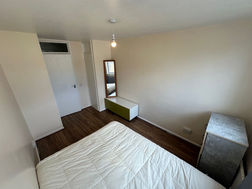 Property photo 2 of 20 Room A