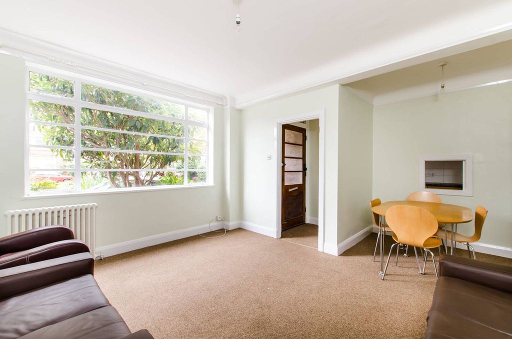Property photo 3 of 4