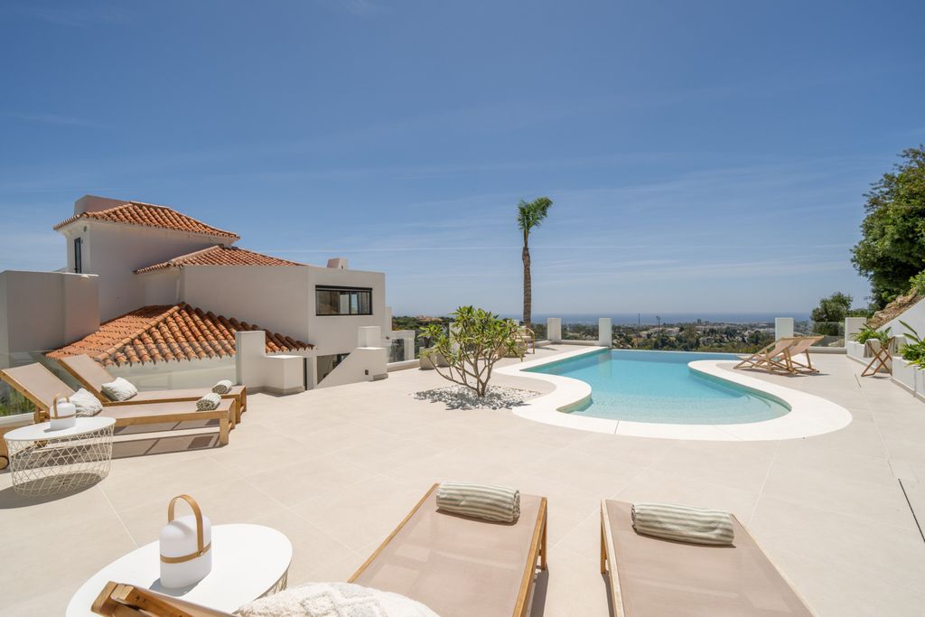 Property photo 2 of 52 Image