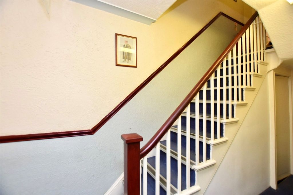 Property photo 2 of 26 Stairs