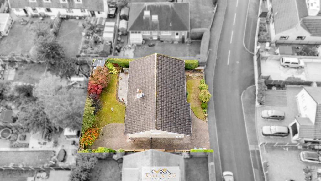 Property photo 3 of 31 Aerial 2