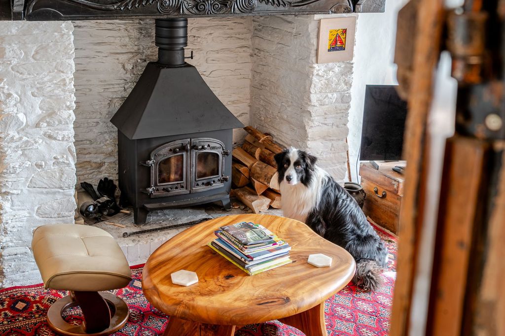 Property photo 3 of 18