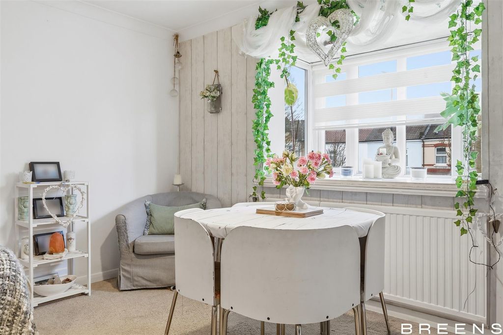 Property photo 2 of 17 Img_3392.Jpg