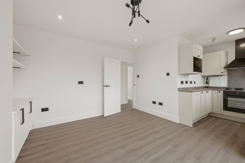 Property photo 3 of 19 Reception / Dining