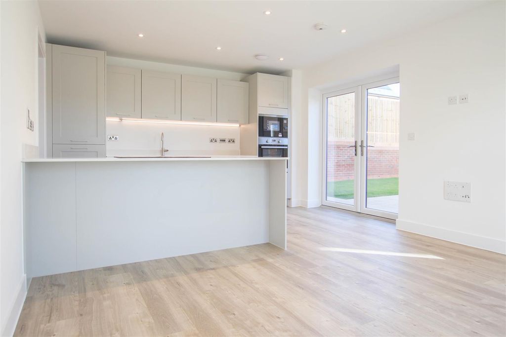 Property photo 2 of 17 Img_1380.Jpg