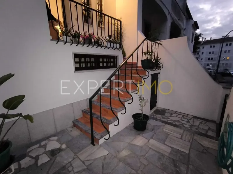 Property photo 3 of 24 Img 2