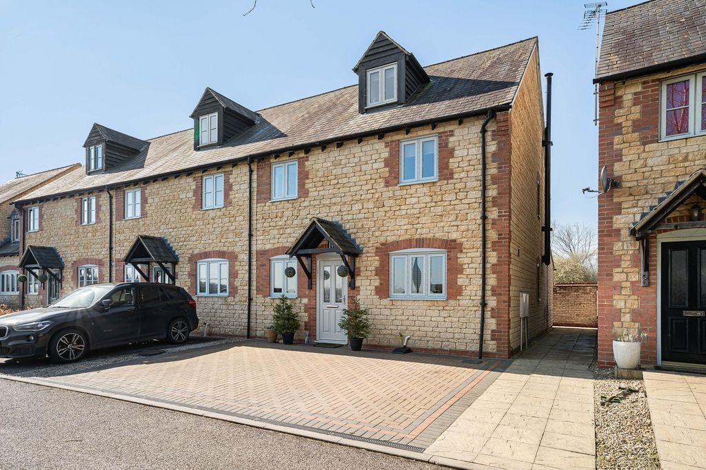 Property photo 1 of 34