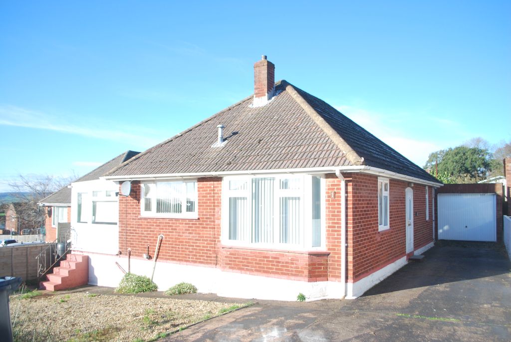 Property photo 1 of 9 Front