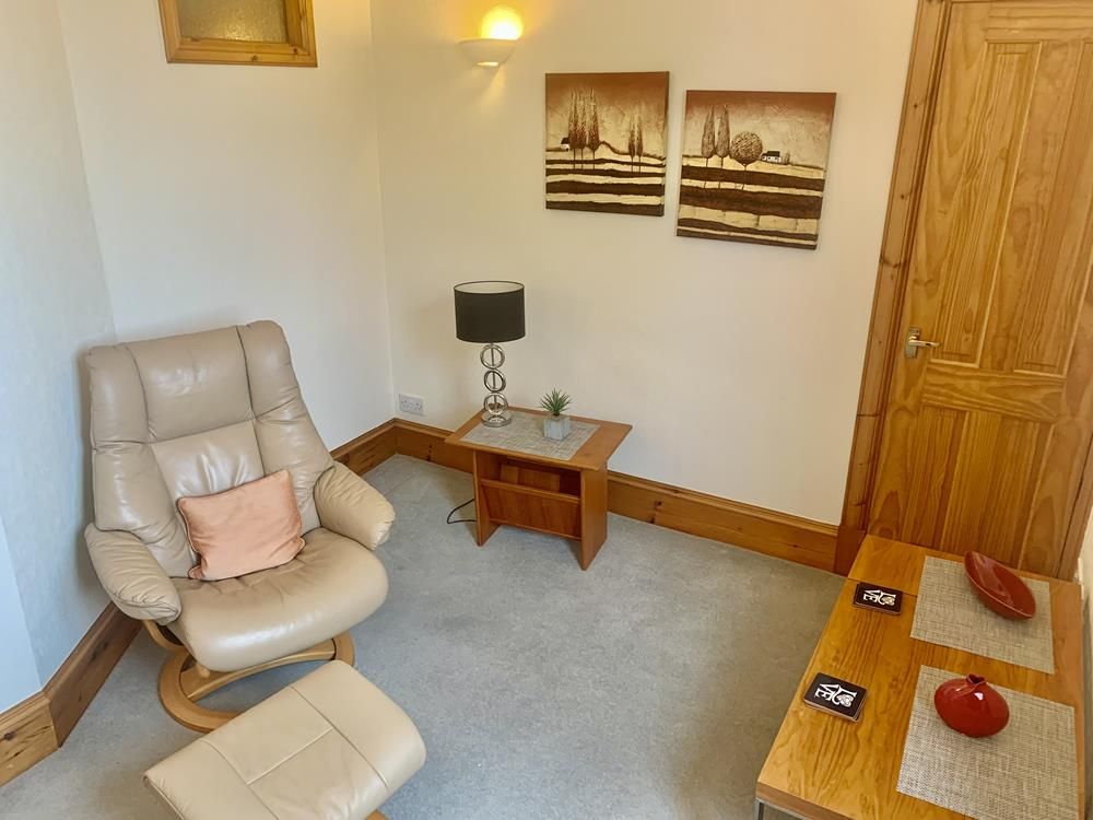 Property photo 2 of 6 Lounge 1