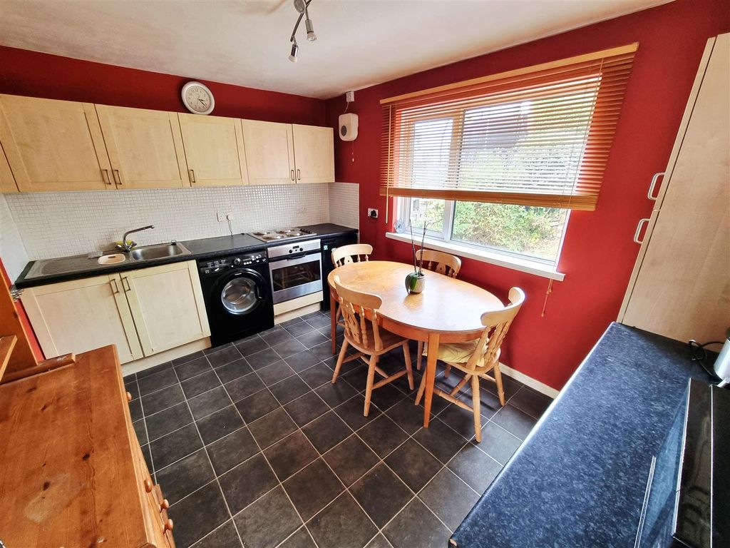 Property photo 2 of 14 Kitchen.Jpg