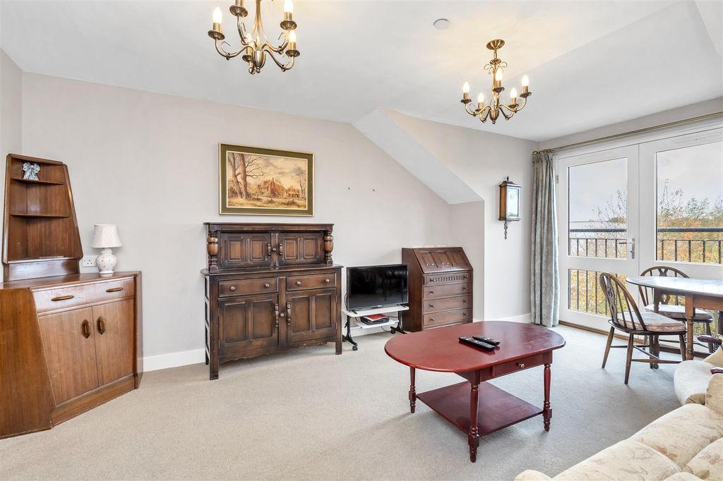 Property photo 3 of 18 Dcp_2819.Jpg