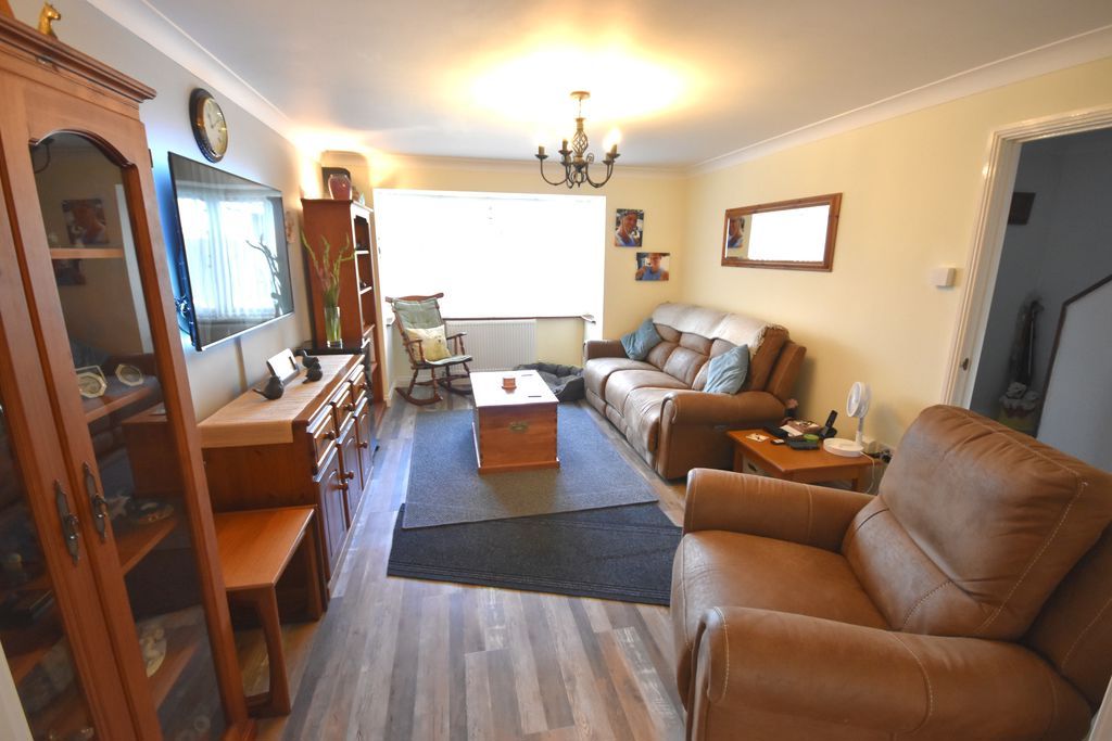Property photo 3 of 17 Photo 11