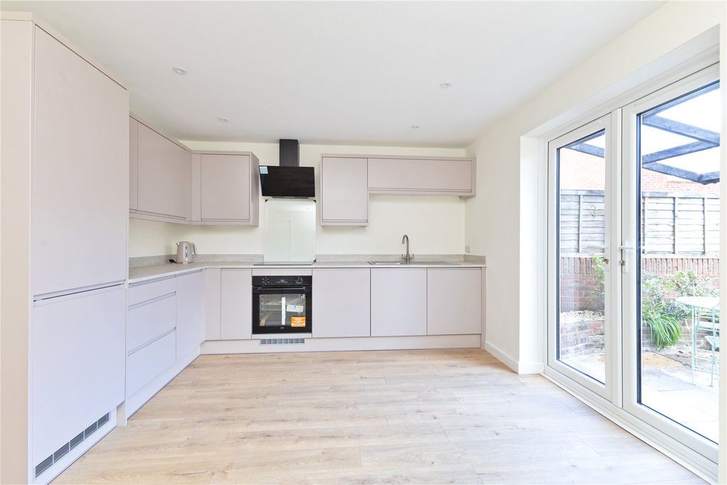 Property photo 2 of 21 Picture No. 05