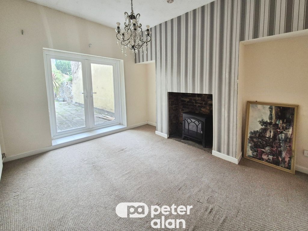 Property photo 3 of 13 Image