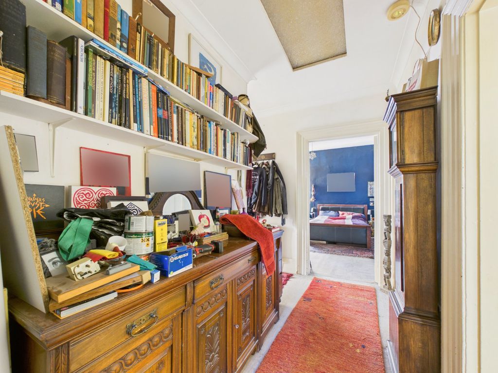 Additional image 9 of 3 bed flat for saleClifton Crescent, Folkestone, Kent CT20