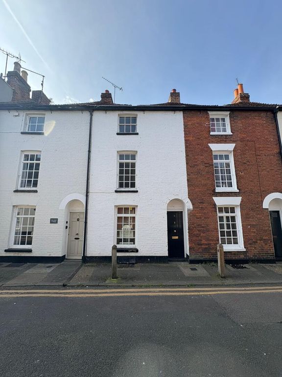 Property photo 1 of 11 Front (Exterior)